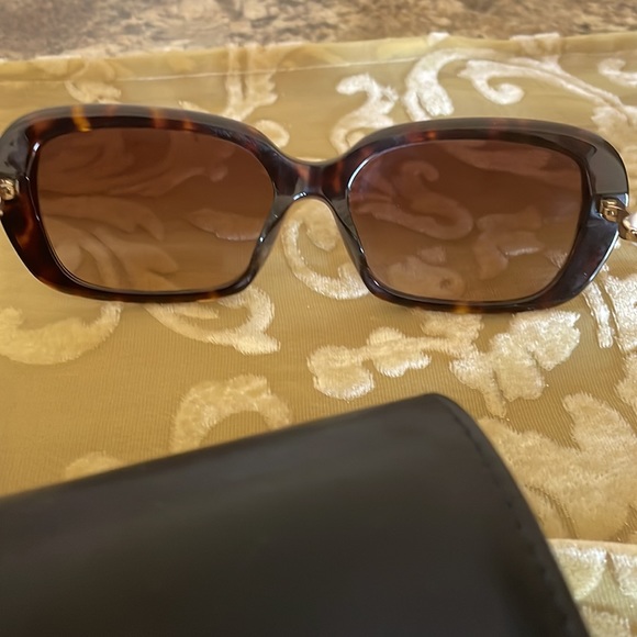 CHANEL sunglasses - Picture 5 of 5